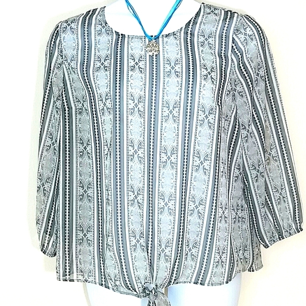 New Directions Top Pull over long sleeve shirt